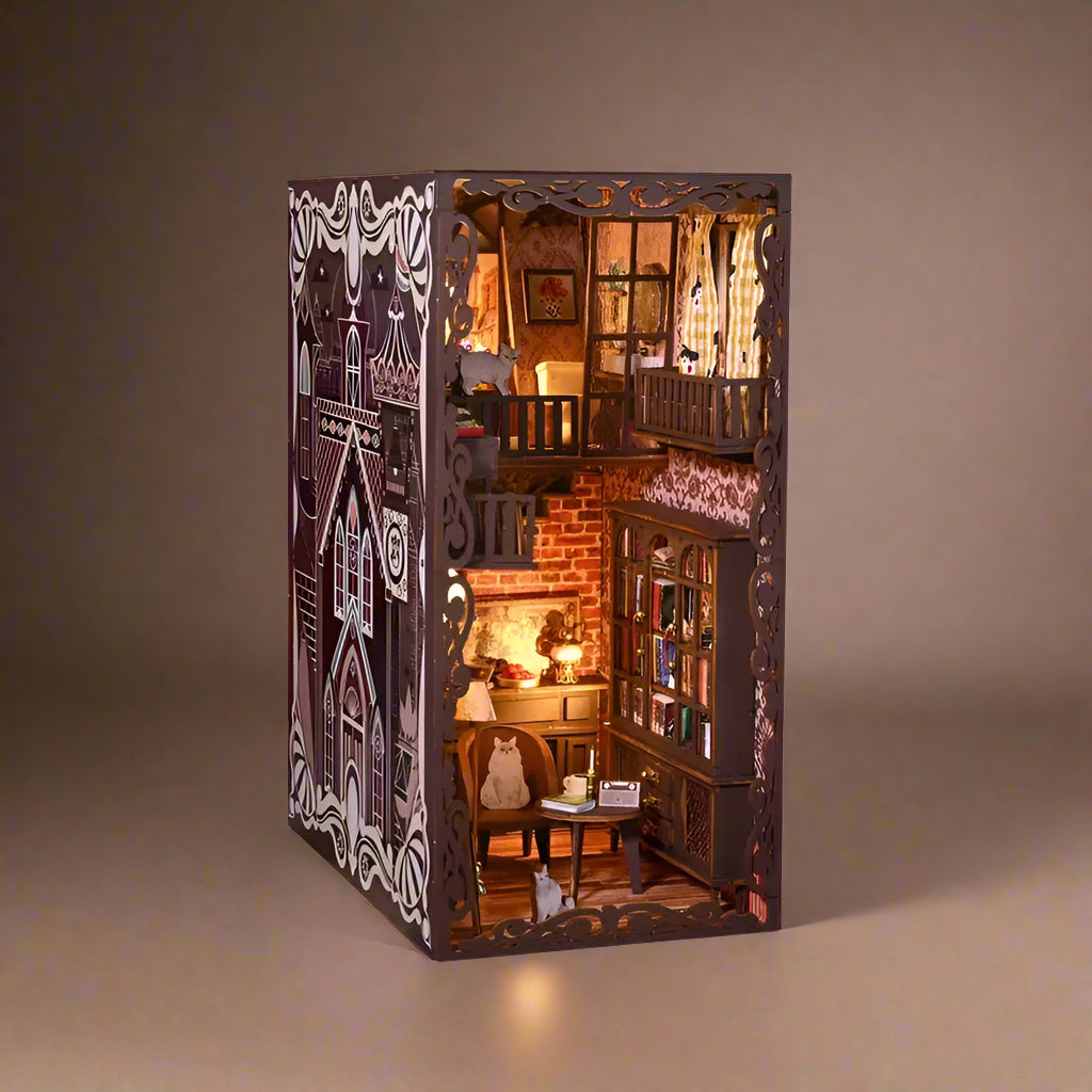Miniature Wooden Bookshelf Dollhouse – 3D Puzzle & Bookend Set