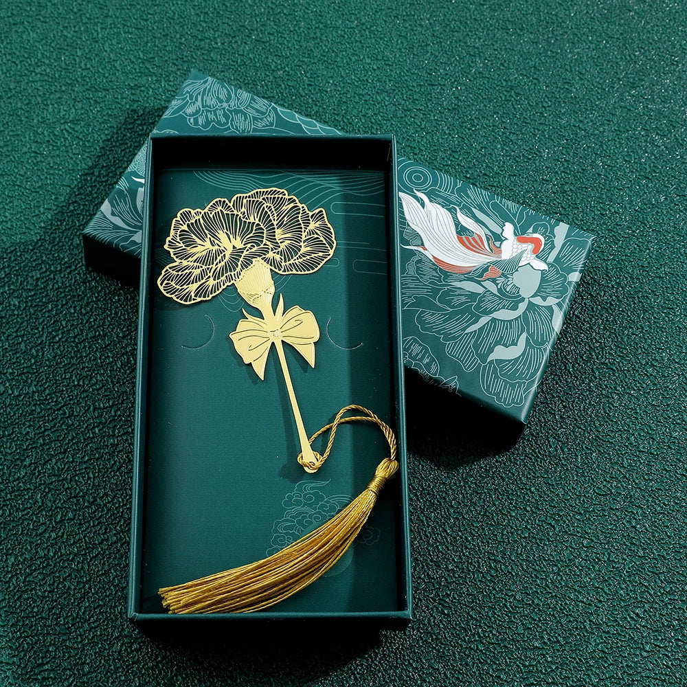 Elegant Chinese Handmade Bookmarks – Golden Lotus & Rose Design for Book Lovers